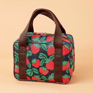 กระเป๋าเก็บความเย็นแฟชั่นลายสตรอว์เบอร์รี่ ดีไซน์เก๋ ผลิตจากโพลีเอสเตอร์ทนทาน - Product Image 3