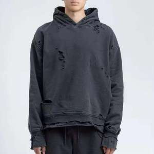 Sudadera con Capucha Negra Desgastada de Corte Holgado para Hombre, Estilo Urbano Unisex, Sudadera con Diseño Recortado - Product Image 1