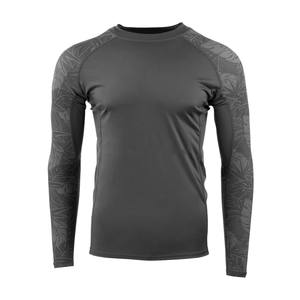 Rashguard pour homme gris anthracite avec logo personnalisé, manches imprimées de motifs floraux, manches longues, compression, entraînement de performance - Product Image 1