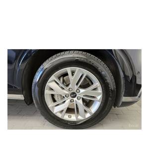 Genesis GV70 2.5T 2024, Gasolina, 2WD, con Caja de Cambios Automática, Asientos de Cuero, Cámara Trasera - 21,422 km - Product Image 5