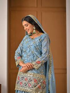 Ensemble Salwar Kameez pour femmes, jaune moderne, brodé, avec robe à paillettes et perles, et châle, tenue traditionnelle pour fêtes et cérémonies - Product Image 5
