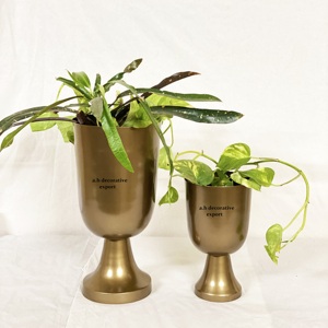 Ensemble de vases trompettes modernes en métal noir canon de fusil, pot de fleurs, urne sur piédestal pour design d'intérieur, écologique, pour décoration de mariage, maison et bureau - Product Image 6