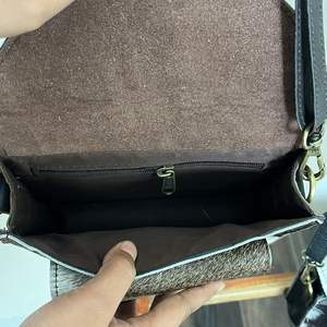 Nouveau sac à bandoulière élégant en cuir de vachette véritable de concepteur occidental sac à main cheveux sur la peau vente chaude femmes multi-usages sac à main à bandoulière - Product Image 6