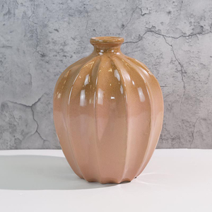 Jarrón de Cerámica Asiática Rústica Zen, Hecho a Mano, Ecológico, con Diseño Acanalado, para Decoración del Hogar con Flores y Plantas de Interior - Product Image 4