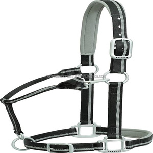 Cabestro de nailon de dos tonos con acolchado ligero y cómodo y costuras duraderas, y artículos ecuestres para carreras de caballos. - Product Image 2