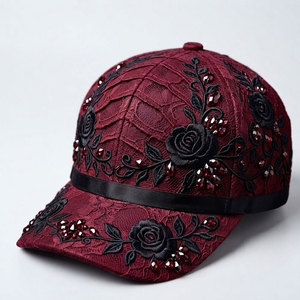Casquette de baseball moderne pour femme avec dentelle, broderie détaillée, accents en strass et sangle arrière – Accessoire décontracté et élégant - Product Image 1