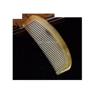 Peine de cuerno de búfalo indio de dientes anchos, peine de sándalo natural de dientes grandes para rizar el cabello, buen precio - Product Image 5