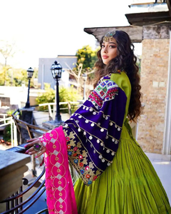 Robe longue en mousseline de soie ethnique afghane Kuchi, couleurs et tailles personnalisées, broderie miroir, pour événements festifs, magnifique robe afghane Kuchi - Product Image 6