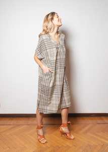 Robe d'été bohème chic en coton beige à motifs géométriques imprimés à la main - Product Image 2