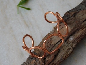 Brazalete de Cobre Trenzado Hecho a Mano al por Mayor, Elegante Brazalete Artesanal de Cobre para Uso Diario - Product Image 6