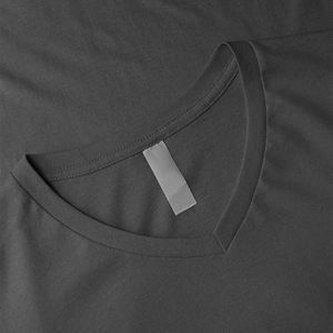 Camisetas de algodón suave, ligeras y transpirables para hombre, con cuello en V, diseñadas para un estilo diario con un tacto naturalmente suave. Camisetas de cuello en V para hombre. - Product Image 5