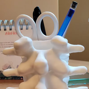 Porte-stylo artisanal personnalisable en forme et en taille par Barkah Star - Accessoire de bureau unique et élégant pour un style intemporel - Product Image 1