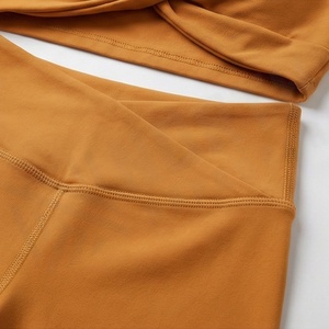 Conjunto de yoga de nailon de color personalizado, sujetador deportivo con espalda hermosa, leggings sin costura frontal, ropa deportiva al por mayor - Product Image 5