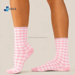 JZVINA Calcetines de Pilates con diseño elegante para mujer, calcetines antideslizantes con puntos de silicona y puño con volantes para yoga, barra, entrenamiento y uso diario - Product Image 1