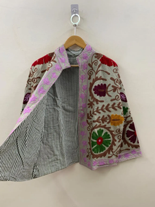 Chaqueta de invierno hecha a mano unisex con bordado floral Suzani estilo bohemio vintage a prueba de viento y transpirable relleno de algodón - Product Image 3