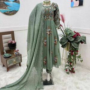 ชุดเดรส Anarkali ผ้าจอร์เจตต์สำหรับผู้หญิง พร้อมผ้าคลุมไหล่-ชุดสำหรับงานปาร์ตี้ สามารถใส่ได้สองด้านและไม่ยับง่าย - Product Image 1