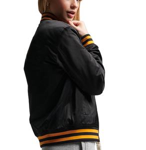 เสื้อแจ็กเก็ตผ้าซาตินสำหรับผู้ชายเสื้อแจ็กเก็ตผ้าซาตินปักโลโก้ผ้ากำมะหยี่ออกแบบโลโก้ได้ตามต้องการ - Product Image 3