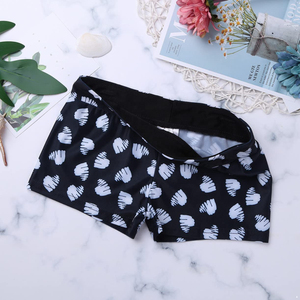 Shorts Deportivos Blancos para Mujer, Lisos y Acanalados, Fabricación a Medida, Ropa Deportiva Personalizada - Product Image 3