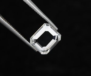 Diamante cultivado en laboratorio de 0.75 CT, forma esmeralda, CVD/HPHT, corte retrato único personalizado, VVS, VS, suelto, para joyería, gran venta. - Product Image 2