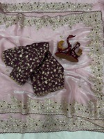 Sari indien traditionnel en soie satinée, broderie artisanale, matériaux recyclés, pour les occasions de mariage, les fonctions festives, vêtements élégants pour femmes