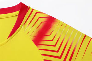 Uniforme de Fútbol Personalizado con Impresión a Medida, de Alta Calidad y Bajo Precio, con Logotipo, Malla Transpirable de Secado Rápido y Buen Material - Product Image 3