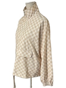 Chaqueta Cortavientos Color Beige con Capucha y Logotipo Personalizado, Chaqueta Impermeable y Transpirable para Hombre - Product Image 3