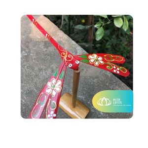 ของเล่นแมลงปอไม้ไผ่ทำมือ ระบายสีเอง สำหรับเด็ก กิจกรรมกลางแจ้ง สนุกกับการเล่นกับครอบครัว ผลิตในเวียดนาม [ขายดีที่สุด] - Product Image 1