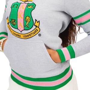 เสื้อสเวตเชิ้ตคอกลม Chenille Crest สีชมพู เขียว ดำ แบบยูนิเซ็กซ์ แขนเสื้อลายทาง ปักลายปะติด สไตล์ลำลอง เสื้อผ้ากรีก - Product Image 6
