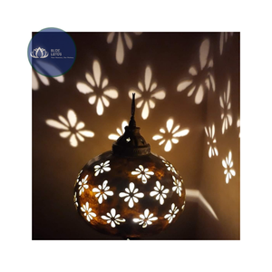 Calabaza Seca Hecha a Mano DISPONIBLE – Figura Artesanal Natural Sostenible para Regalos Creativos - Product Image 1