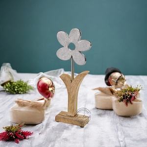 Décor de table à fleurs en bois et en métal Design floral élégant Finition artisanale parfaite pour le salon, le bureau et la décoration de fête - Product Image 1