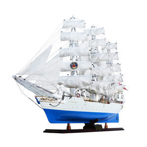 เรือจำลองไม้ซีดาร์งานฝีมือขนาด 80 ซม. ของคริสเตียน ราดิช พร้อมฐานตั้งโชว์ ของตกแต่งบ้าน ของสะสม ของขวัญ ทาสีแล้ว - Product Image 2