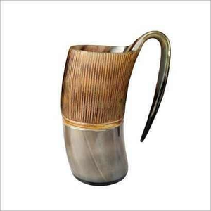 Mug authentique 100% authentique en corne de buffle écologique, fabriqué à la main avec base en bois sculptée style animal, personnalisable - Product Image 4