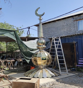 Finition traditionnelle en laiton pour minaret de mosquée avec un dôme en forme de croissant de lune, disponible à prix de gros. - Product Image 6