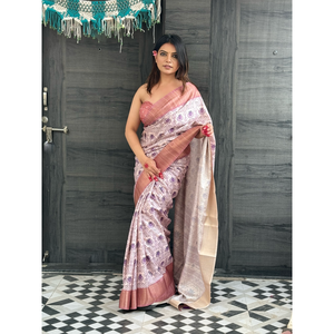 Sari de Noche con Estampado Floral de Seda Lavanda Assam de Elite Weaves con Borde Tejido con Hilo Zari 500g - Product Image 1