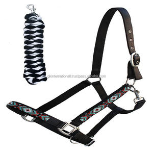 Cabestro de caballo de nailon totalmente ajustable de doble costura duradero con incrustaciones de cuentas a mano en la banda de la nariz y mejillas caballo Halter con cuentas - Product Image 2