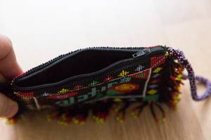 <b>Pink</b> Beaded Daisy Coin <b>Purse</b>: Handcrafted Seed Bead Small Wallet – Coquette Floral Pouch - Product Image 3