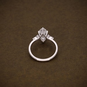 Diamant de laboratoire CVD 1,00 carat taille marquise, clarté VS1, couleur F, certifié IGI, or blanc 18 carats, pour fabricant de bijoux pour femmes - Product Image 3