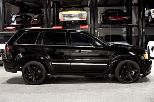 Jeep Grand Cherokee <span class=keywords><strong>SRT8</strong></span> 2006 d'occasion, sans réserve, moteur Hemi V8 6,1 litres, 4x4, peu modifiée - Product Image 3