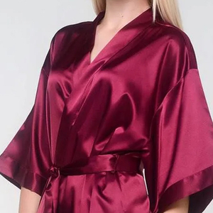 Vente en gros de kimonos de salon imperméables et antistatiques avec logo personnalisé, kimonos de salon de beauté, kimonos de coiffure - Product Image 4