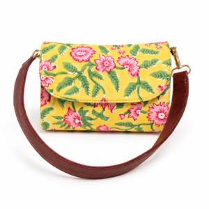 Sac à bandoulière jaune à imprimé floral avec sangle marron amovible et rabat frontal pour femme - Product Image 3