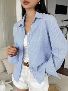 Chemise rayée en coton pour femmes, rayures vertes et blanches verticales, chemise oversize pour femmes, manches longues, boutonnée, décontractée - Product Image 4