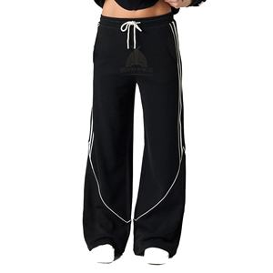 Ensemble de survêtement de haute qualité pour femmes, sweat à capuche zippé et pantalon évasé, personnalisable avec logo, rouge - Product Image 6