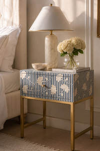 Mesita de noche contemporánea con incrustaciones de hueso, detalles artesanales, cajón de almacenamiento y un estilo interior elegante. - Product Image 1