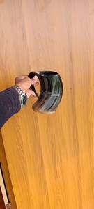 Tazas hechas a mano con el cuidado y la ternura que requiere la elaboración con cuerno natural de búfalo, que ofrecen una combinación única de encanto rústico y funcionalidad moderna. - Product Image 6