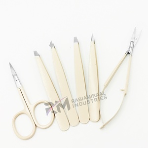 Pinzas para cejas de acero inoxidable con punta inclinada, ligeras, de la marca RMI, producto de primera categoría, con punta plateada y recubrimiento en polvo color nude, juego de pinzas para cejas. - Product Image 2