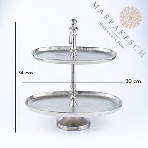Support à gâteau élégant à deux niveaux en aluminium moulé, finition argentée élégante, parfait pour les desserts, les collations et une présentation de table raffinée. - Product Image 2