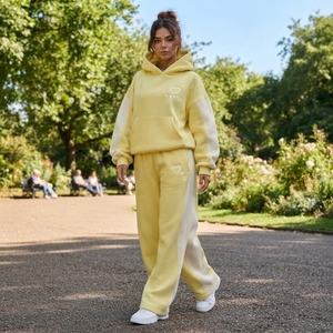 Conjunto Deportivo Informal para Mujer, Sudadera con Capucha Oversize Amarilla y Blanca, Pantalones Jogger de Pierna Ancha, Conjunto de Dos Piezas - Product Image 6
