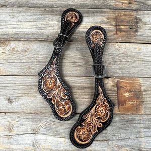 Espuelas de Cuero Personalizables con Grabado Floral y Hebillas Plateadas, Estilo Western para Uso Ecuestre, Empaque Premium, Modelo LC-367 - Product Image 2