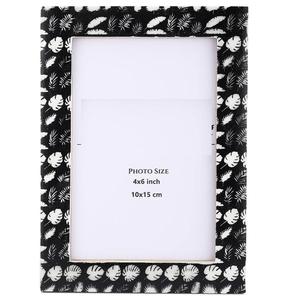 Cadre photo en résine 4x6 pouces, motif feuille tropicale noir et blanc, décoration artistique pour la maison - Product Image 1