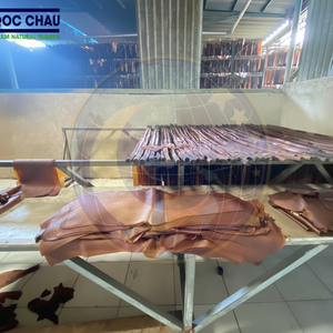 Lámina de Caucho Natural Ahumado con Nervaduras RSS3 de la Fábrica de Caucho Ngoc Chau de Vietnam, Alta Calidad, Grado Médico, Resistente a Bajas Temperaturas - Product Image 4